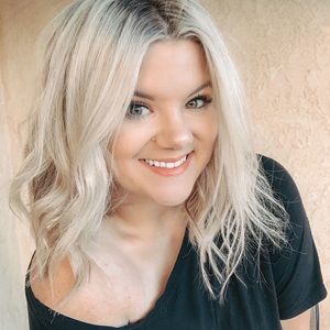 Meet your Posher, Christine